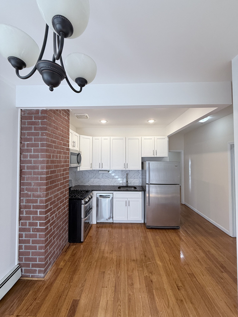 Ditmars Blvd and 75th St - Photo 1