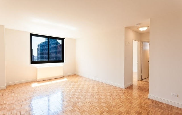 2 Bedrooms, Upper East Side Rental in NYC for $4,495 - Photo 1
