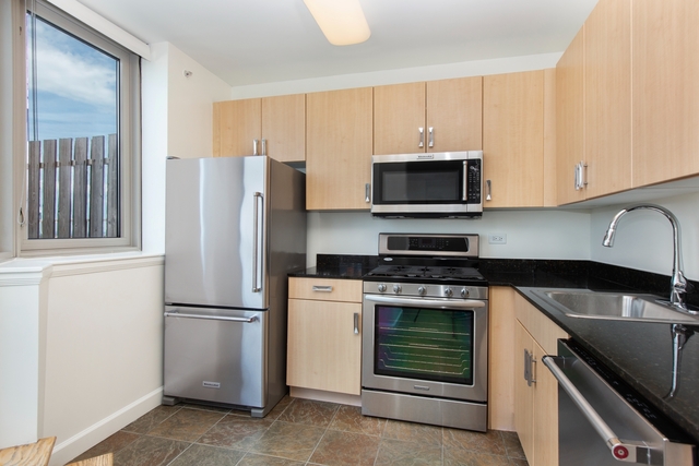 3 Bedrooms, Hell's Kitchen Rental in NYC for $7,000 - Photo 1