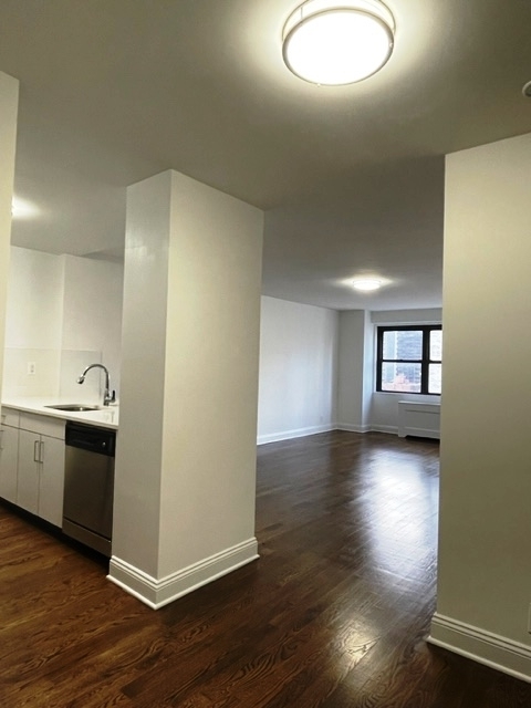 1 Bedroom, Yorkville Rental in NYC for $4,000 - Photo 1