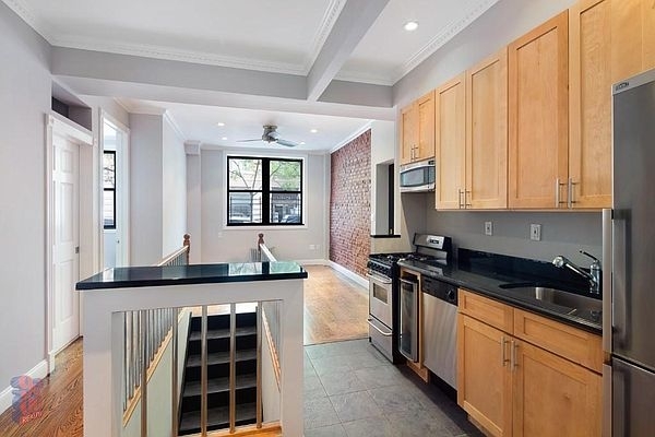 3 Bedrooms, Financial District Rental in NYC for $5,000 - Photo 1