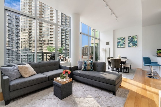 2 Bedrooms, Hunters Point Rental in NYC for $5,320 - Photo 1