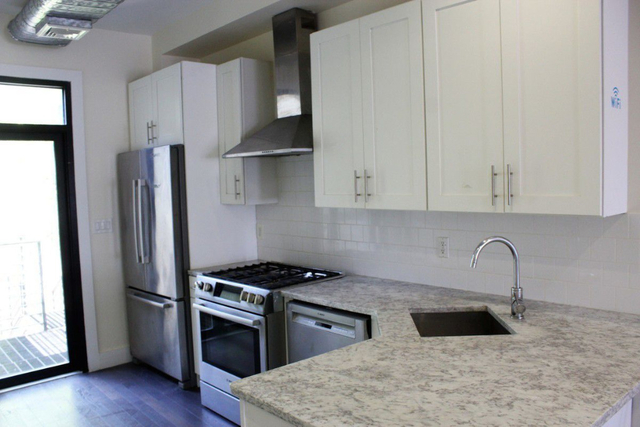 2 Bedrooms, Williamsburg Rental in NYC for $8,580 - Photo 1