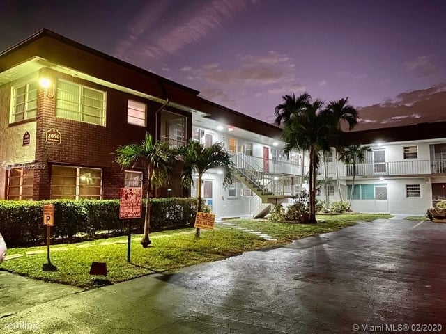 2 Bedrooms, Pasadena Lakes Rental in Miami, FL for $1,800 - Photo 1