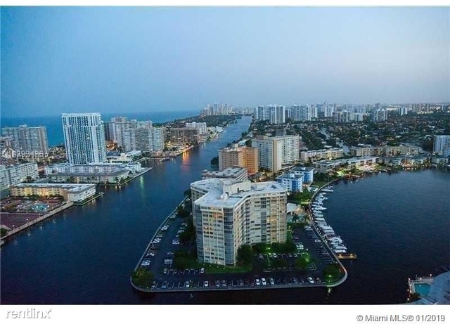 3 Bedrooms, Hallandale Beach Rental in Miami, FL for $4,000 - Photo 1