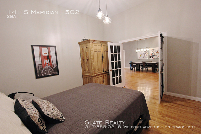 2 Bedrooms At 141 S Meridian Posted By Becky For Renthop