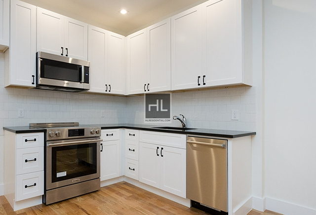3 Bedrooms, Carnegie Hill Rental in NYC for $4,495 - Photo 1