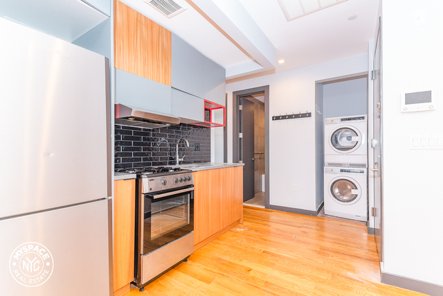 3 Bedrooms, Williamsburg Rental in NYC for $5,200 - Photo 1