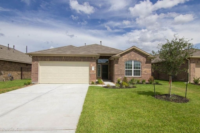 3 Bedrooms, Southeast Montgomery Rental in Houston for $1,995 - Photo 1