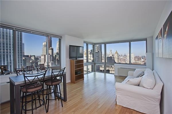 3 Bedrooms, Financial District Rental in NYC for $8,000 - Photo 1
