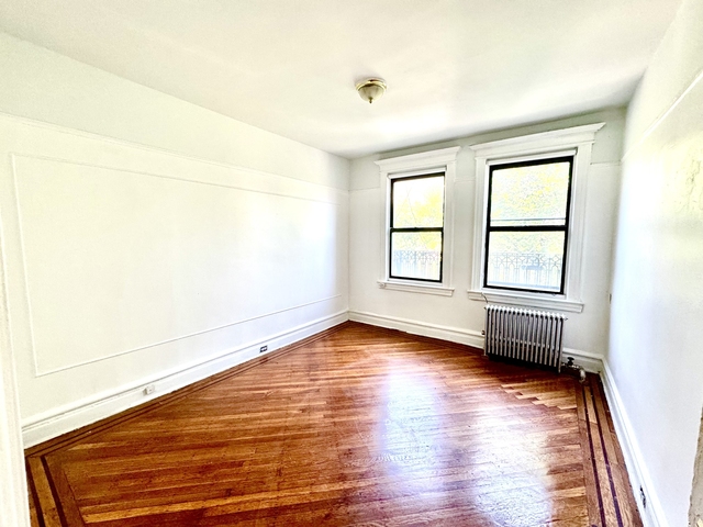 Nostrand Ave - Photo 1