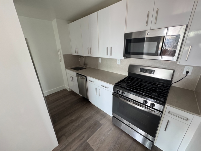 Nostrand Ave - Photo 1