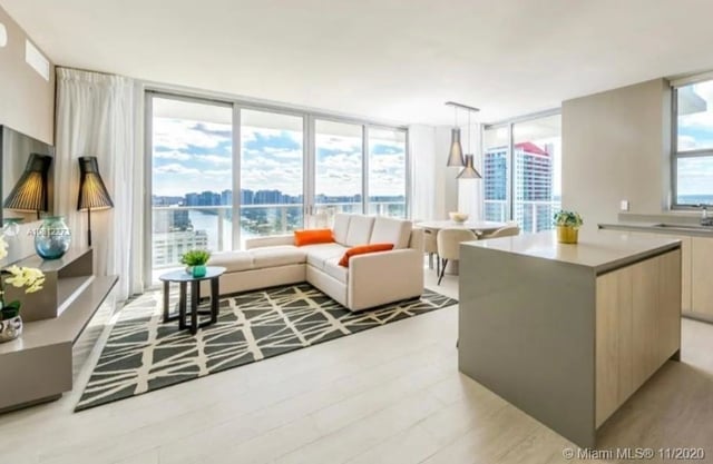 3 Bedrooms, Hollywood Beach - Quadoman Rental in Miami, FL for $12,000 - Photo 1