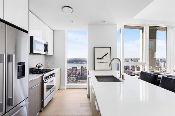 2 Bedrooms, Theater District Rental in NYC for $5,867 - Photo 1