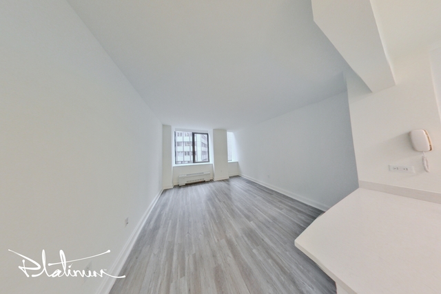 Studio, Financial District Rental in NYC for $3,732 - Photo 1