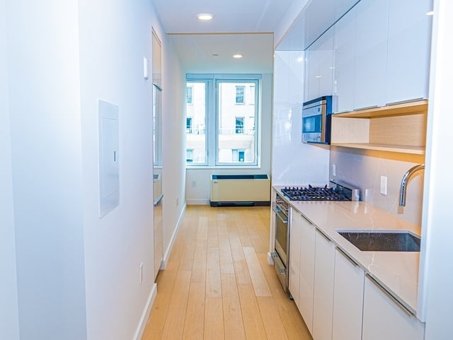 2 Bedrooms, Financial District Rental in NYC for $6,178 - Photo 1