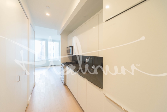 Studio, Financial District Rental in NYC for $3,255 - Photo 1