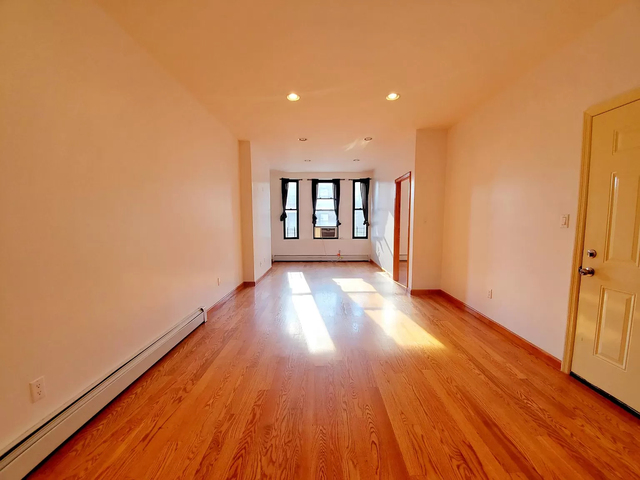 3 Bedrooms, Bay Ridge Rental in NYC for $2,450 - Photo 1
