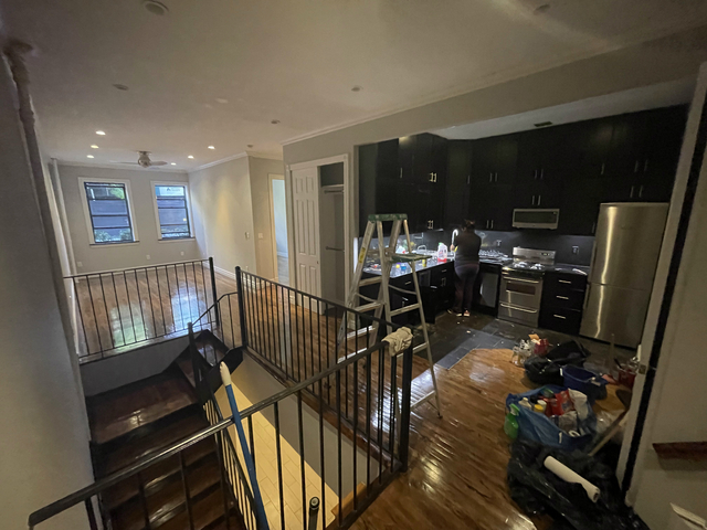 2 Bedrooms, Hell's Kitchen Rental in NYC for $5,475 - Photo 1