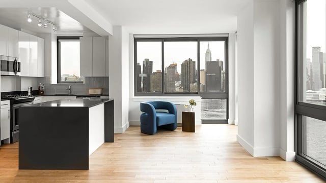 Studio, Hunters Point Rental in NYC for $2,875 - Photo 1