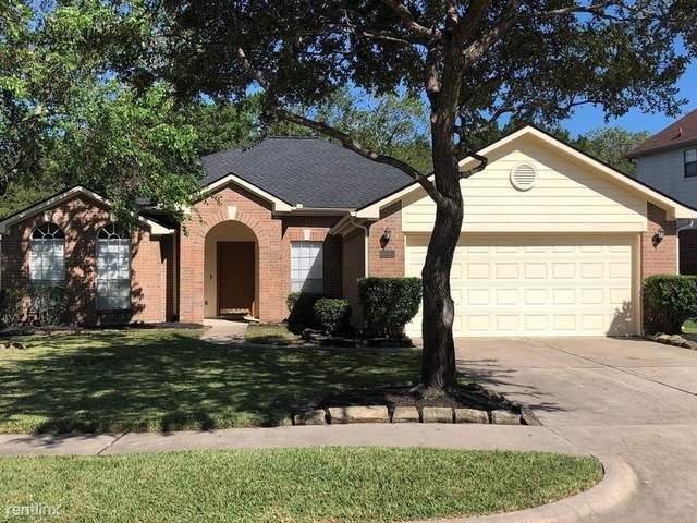 4 Bedrooms, Timberwood Rental in Houston for $2,000 - Photo 1