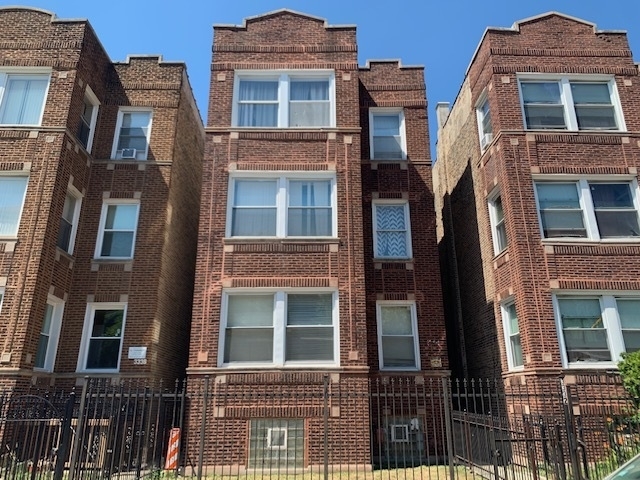 2 Bedrooms, Homan Square Rental in Chicago, IL for $1,000 - Photo 1
