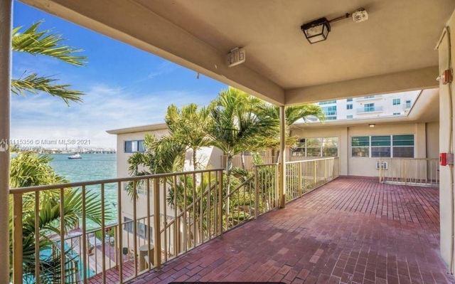 2 Bedrooms, Harbor Island Rental in Miami, FL for $2,500 - Photo 1