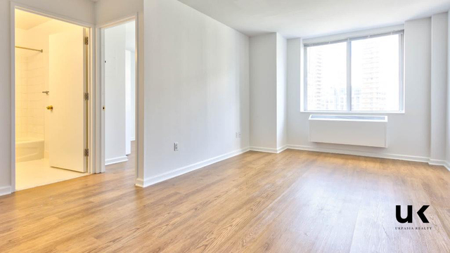 West 37th street - Photo 1