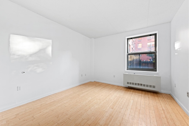 2 Bedrooms, Melrose Rental in NYC for $2,150 - Photo 1