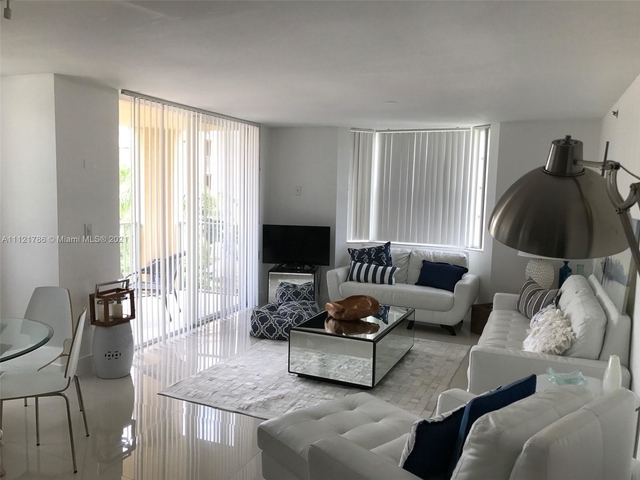 3 Bedrooms, Biscayne Yacht & Country Club Rental in Miami, FL for $4,500 - Photo 1
