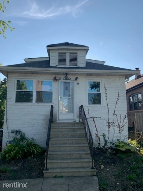 3 Bedrooms, Lyons Rental in Chicago, IL for $1,899 - Photo 1