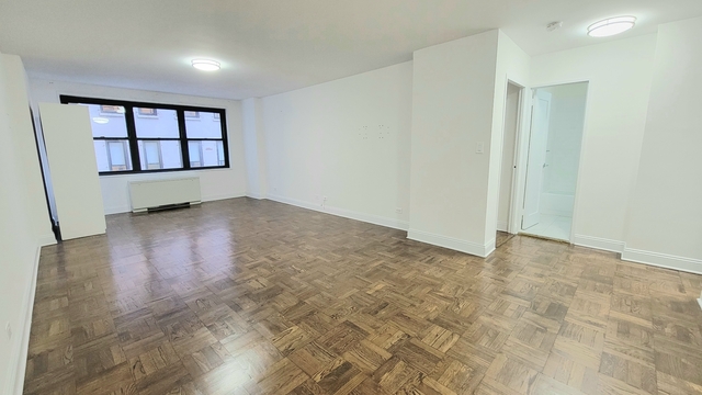 1 Bedroom, Flatiron District Rental in NYC for $5,400 - Photo 1