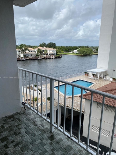 1 Bedroom, Hollywood Lakes Rental in Miami, FL for $1,900 - Photo 1