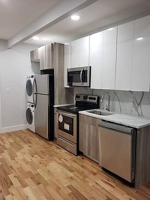 3 Bedrooms, Ridgewood Rental in NYC for $3,200 - Photo 1