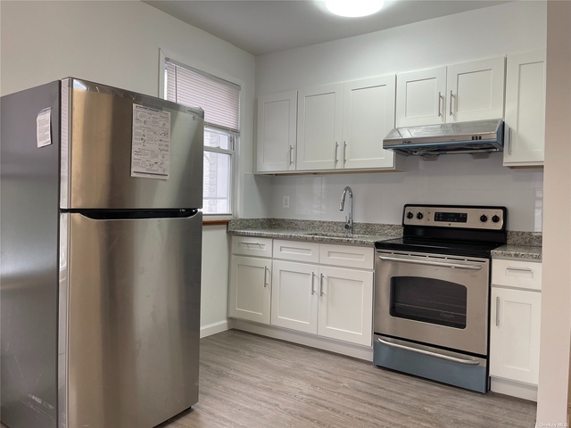2 Bedrooms, Dyker Heights Rental in NYC for $1,900 - Photo 1