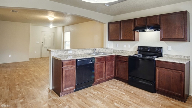 3 Bedrooms, Southwest San Antonio Rental in San Antonio, TX for $1,625 - Photo 1