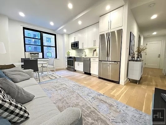 2 Bedrooms, Turtle Bay Rental in NYC for $6,150 - Photo 1