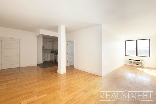 2 Bedrooms, Elmhurst Rental in NYC for $2,650 - Photo 1