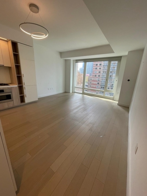 1 Bedroom, Hell's Kitchen Rental in NYC for $5,000 - Photo 1
