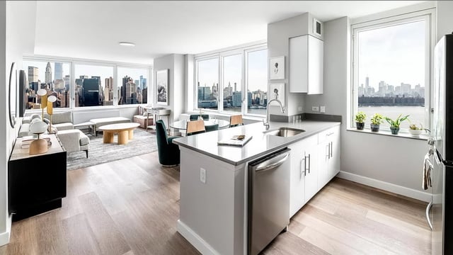 2 Bedrooms, Hunters Point Rental in NYC for $5,975 - Photo 1