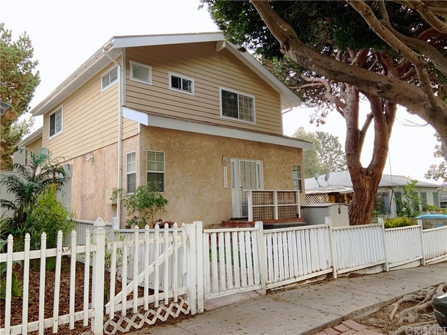 2 Bedrooms, Sunset Park Rental in Los Angeles, CA for $4,500 - Photo 1