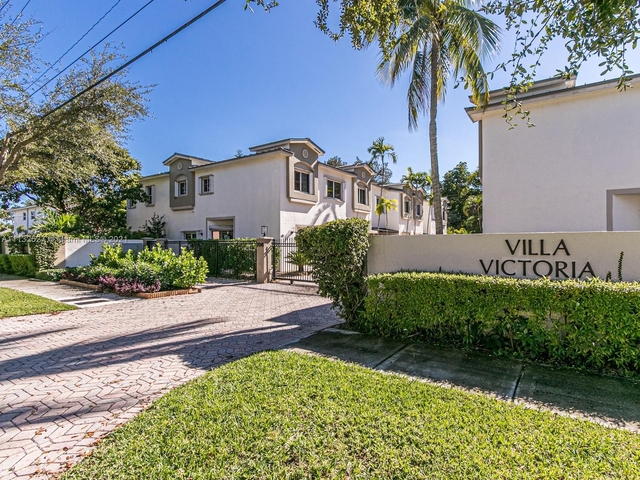 3 Bedrooms, Victoria Park Rental in Miami, FL for $5,000 - Photo 1