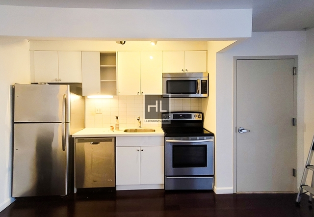 2 Bedrooms, Bushwick Rental in NYC for $2,781 - Photo 1
