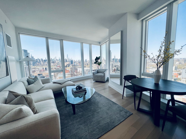 2 Bedrooms, Long Island City Rental in NYC for $5,865 - Photo 1