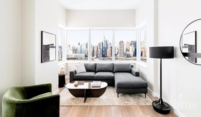 2 Bedrooms, Hunters Point Rental in NYC for $4,638 - Photo 1