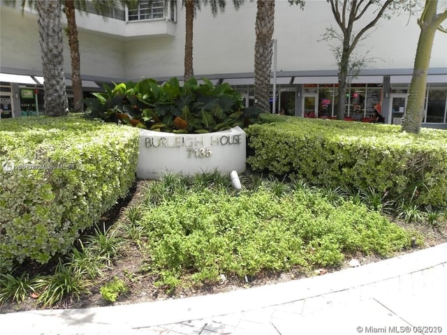 2 Bedrooms, Normandy Beach South Rental in Miami, FL for $3,600 - Photo 1