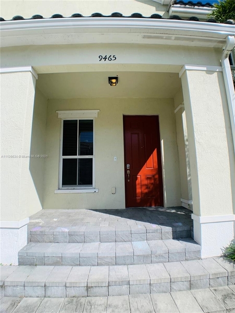 4 Bedrooms, Kendall Commons Rental in Miami, FL for $3,000 - Photo 1