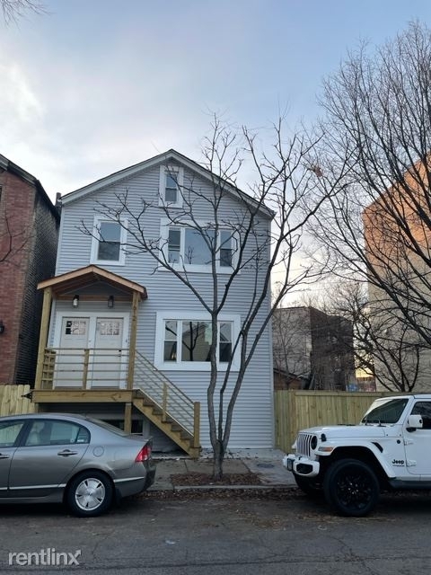 3 Bedrooms, Pilsen Rental in Chicago, IL for $2,200 - Photo 1