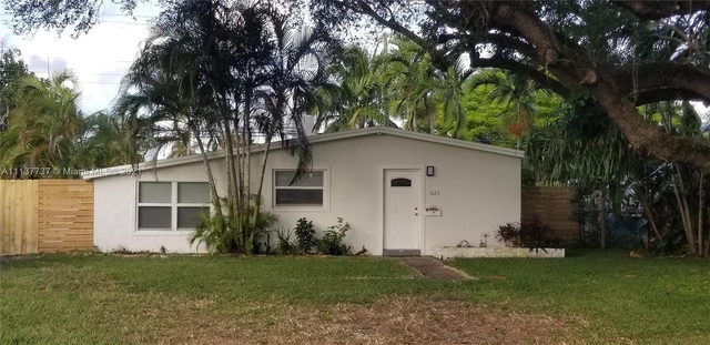 3 Bedrooms, Beach Park Rental in Miami, FL for $2,999 - Photo 1