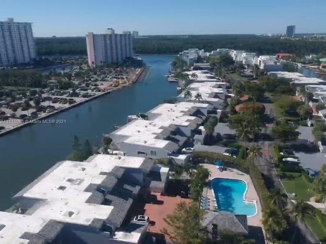 4 Bedrooms, Poiciana Island Rental in Miami, FL for $6,100 - Photo 1